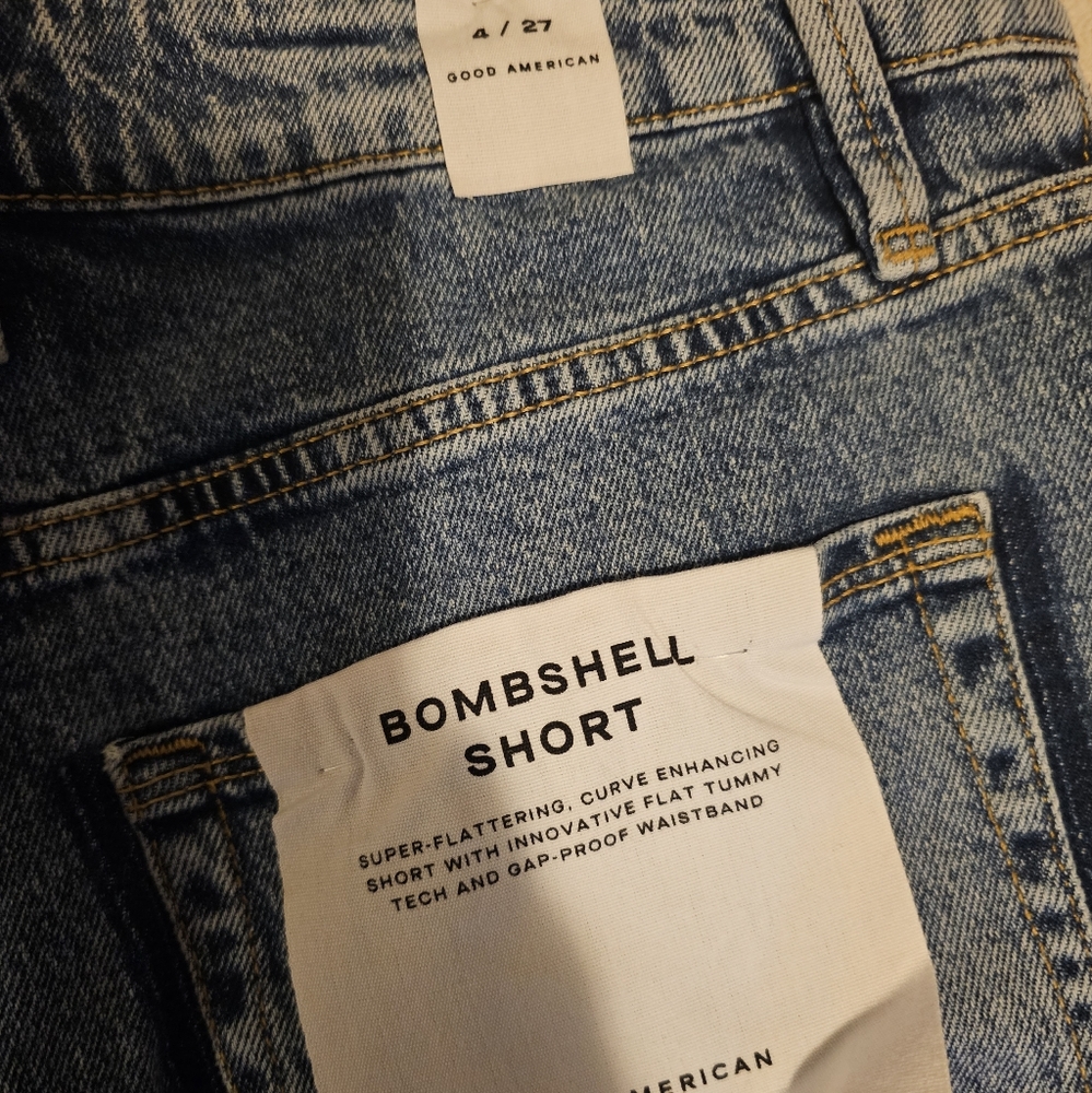 Good American Bombshell Short - Picture 5 of 6
